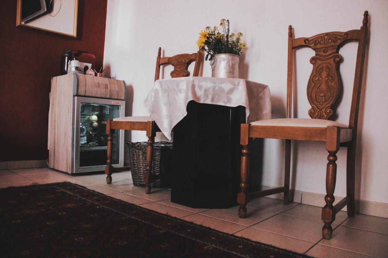 Bed and Breakfast Pannonhalma Panzió Esterno foto