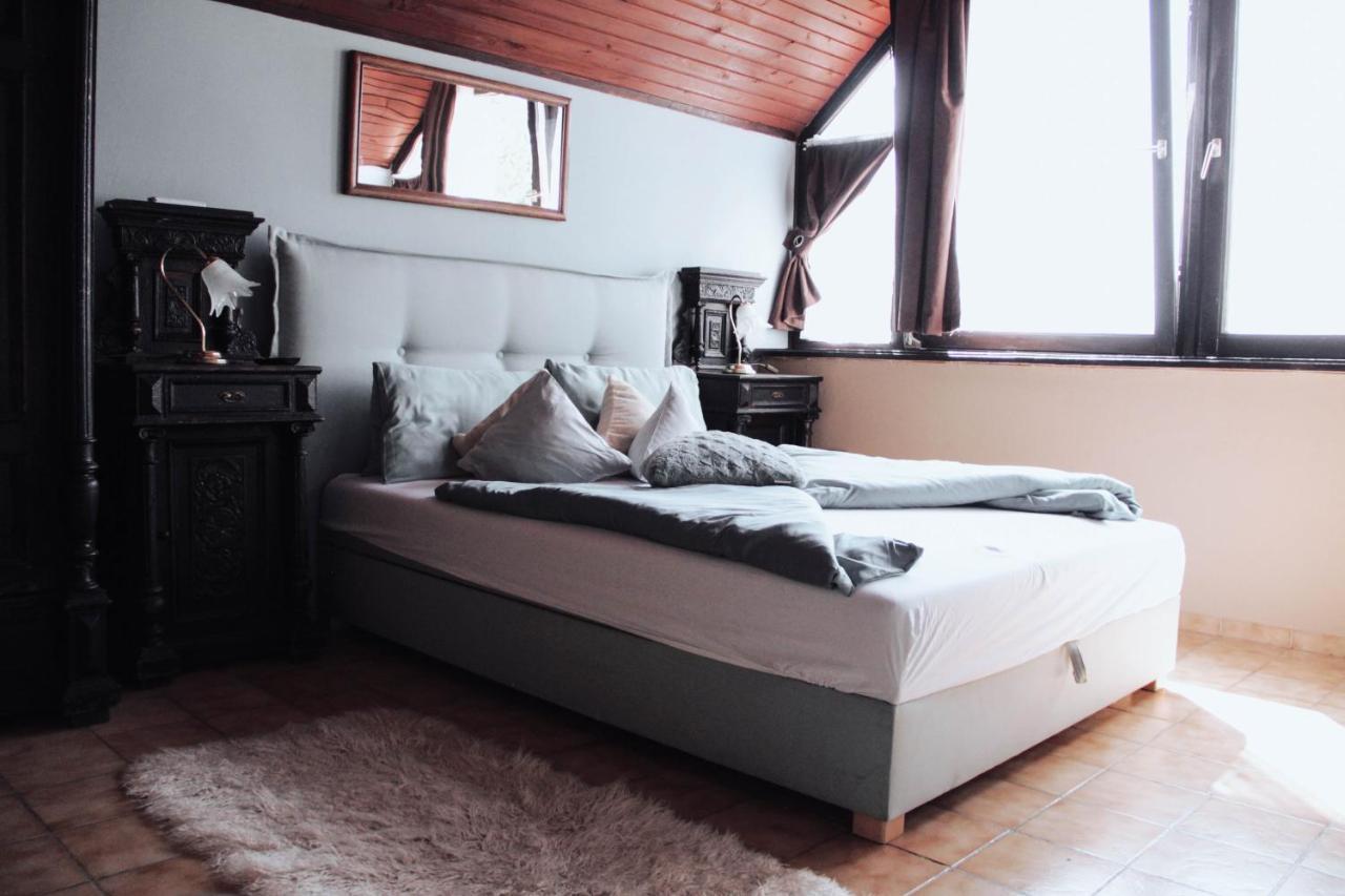 Bed and Breakfast Pannonhalma Panzió Esterno foto