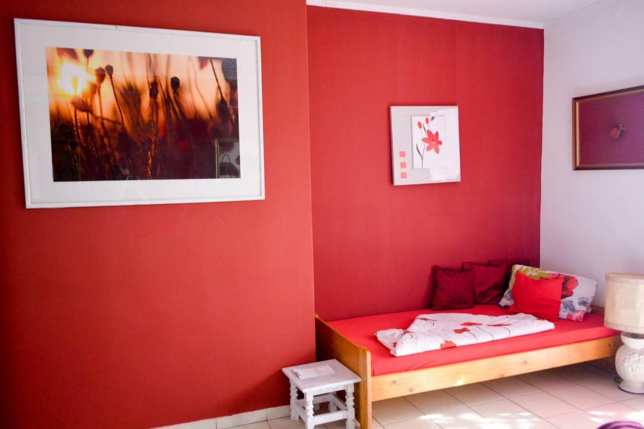 Bed and Breakfast Pannonhalma Panzió Esterno foto